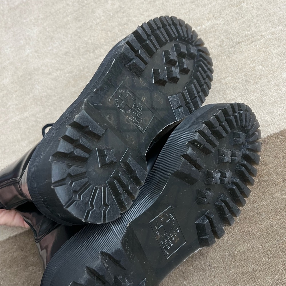 Dr Martens Jadon black leather platform boots - Picture 4 of 8